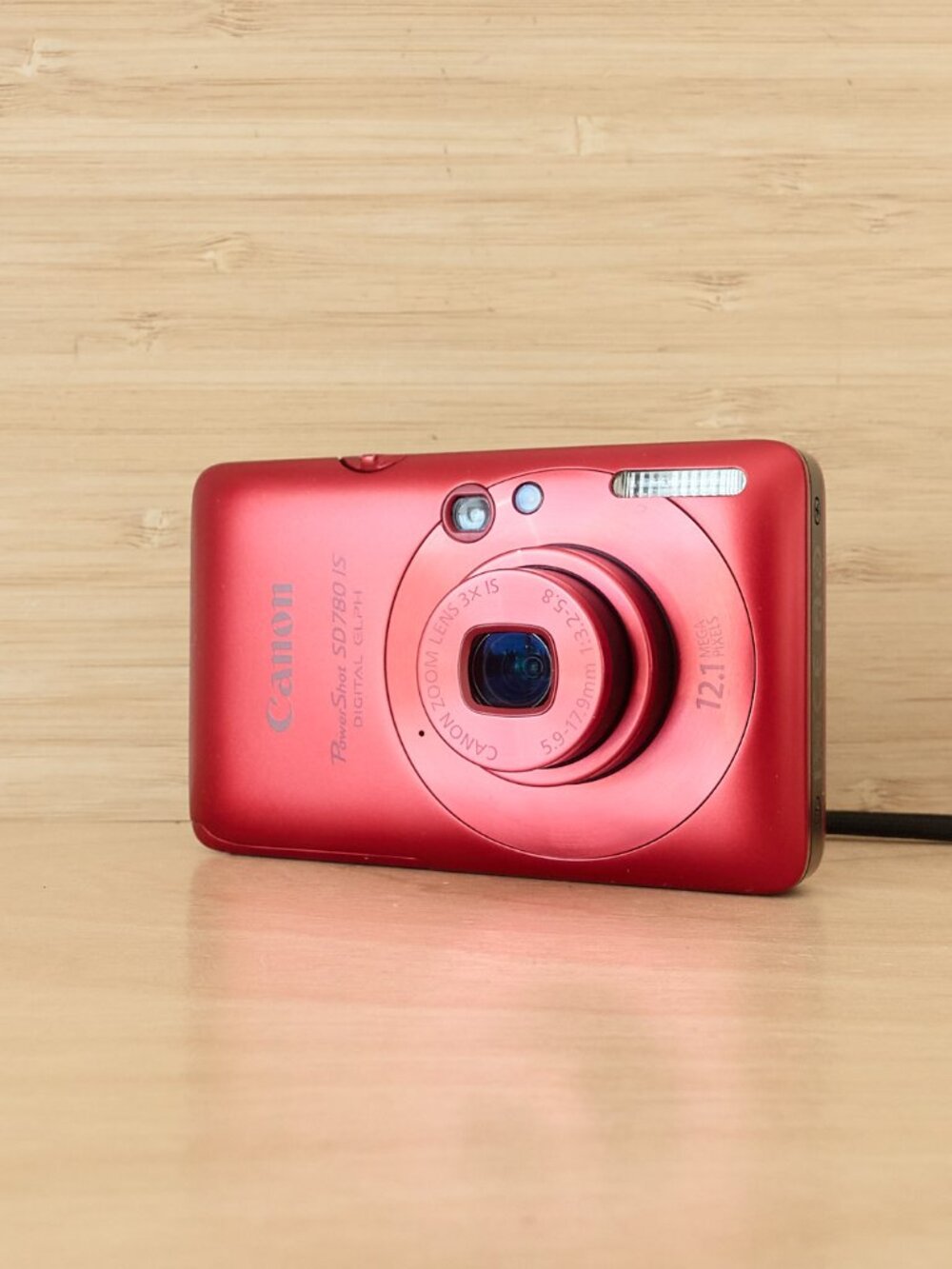 Canon PowerShot SD780 IS Red Digital Camera Tested